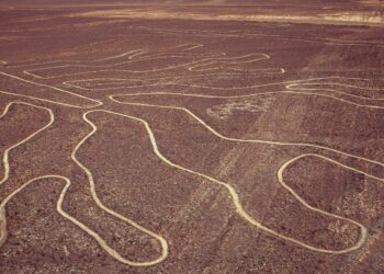 Die Nazca-Linien in Peru: Riesige Bodenzeichnungen als astronomisches Rätsel